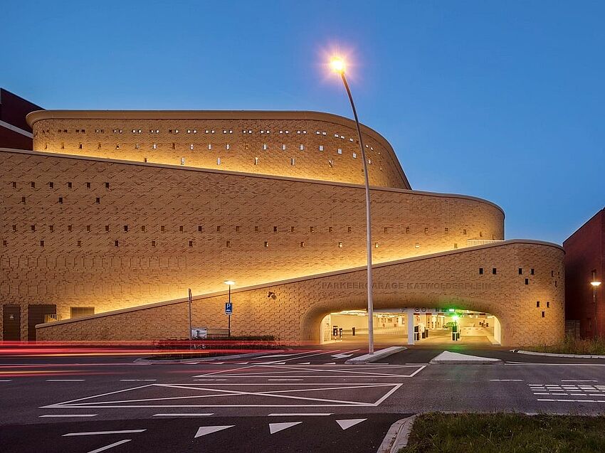 Modern brick architecture: The brick in a new guise