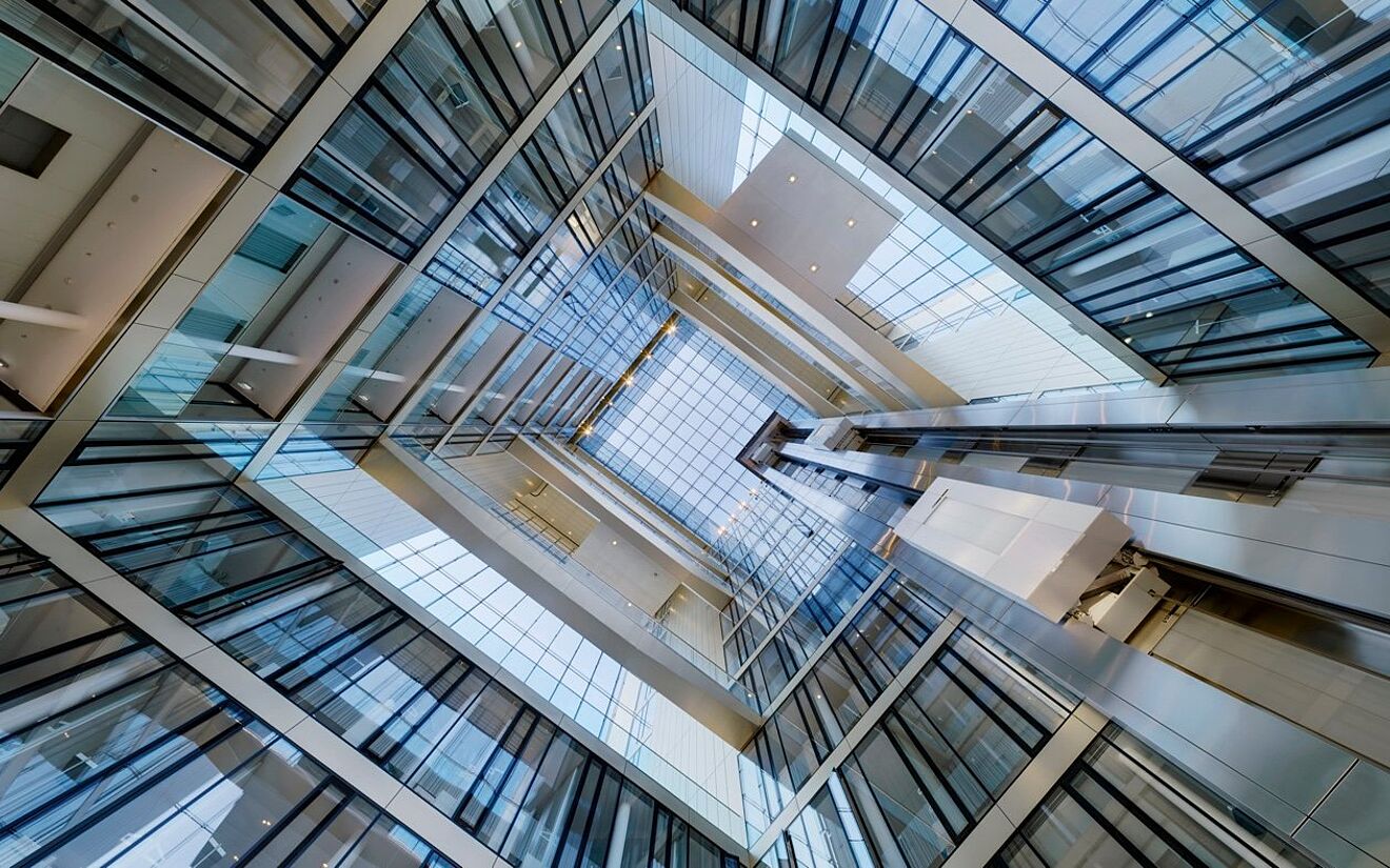 Aufzugsbau 3.0 – mit weniger Energie ganz nach oben