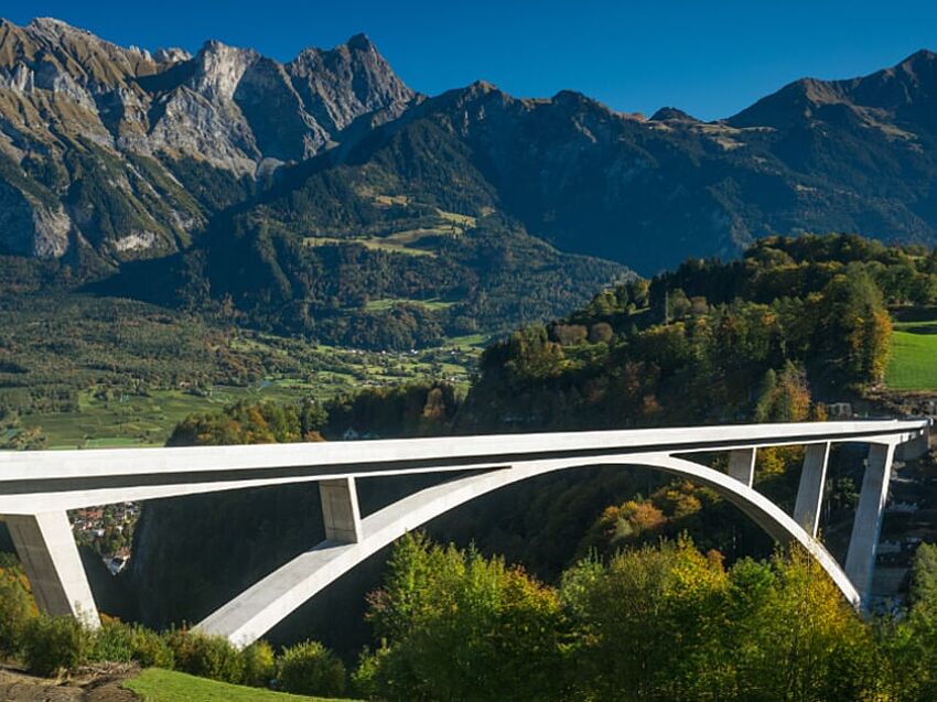 The Efficiency of BIM for Bridges