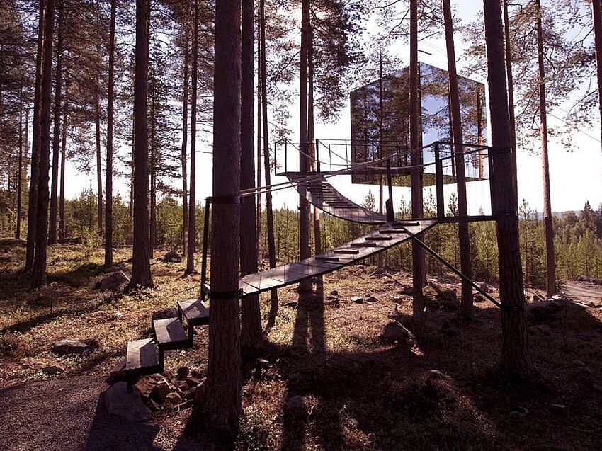 The Mirror Cube, Sweden
