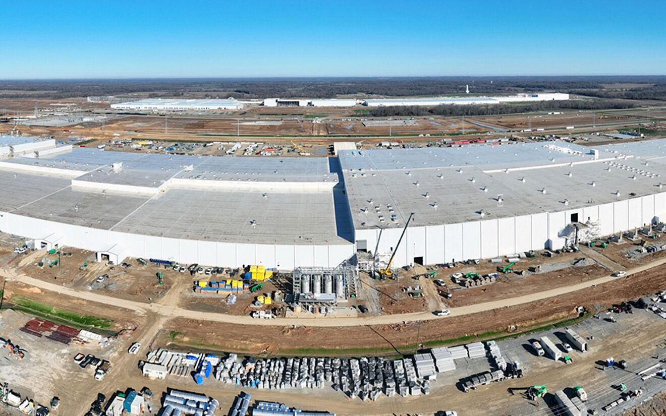 image.originalResource.title